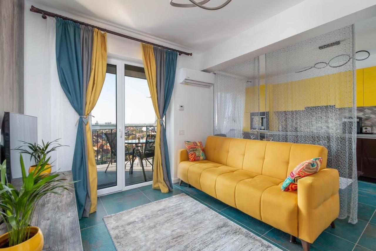Talida'S Apartment Colorful And Brightnes Oradea Eksteriør billede